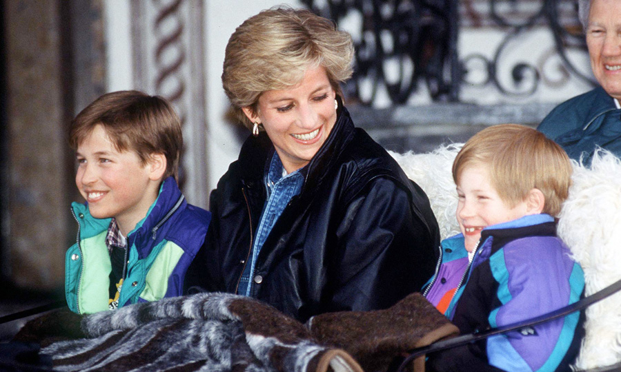 Prince William Surprises Fans At Annual Princess Diana Vigil